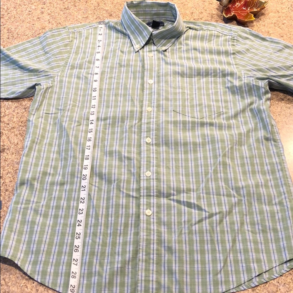 2 Men’s Medium Short Sleeve Button Down Shirts - Picture 7 of 10